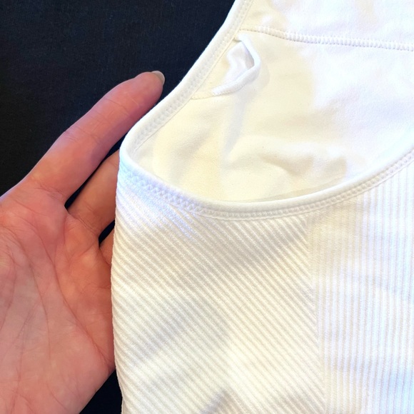 DSG Ribbed Tank Top - Picture 3 of 6